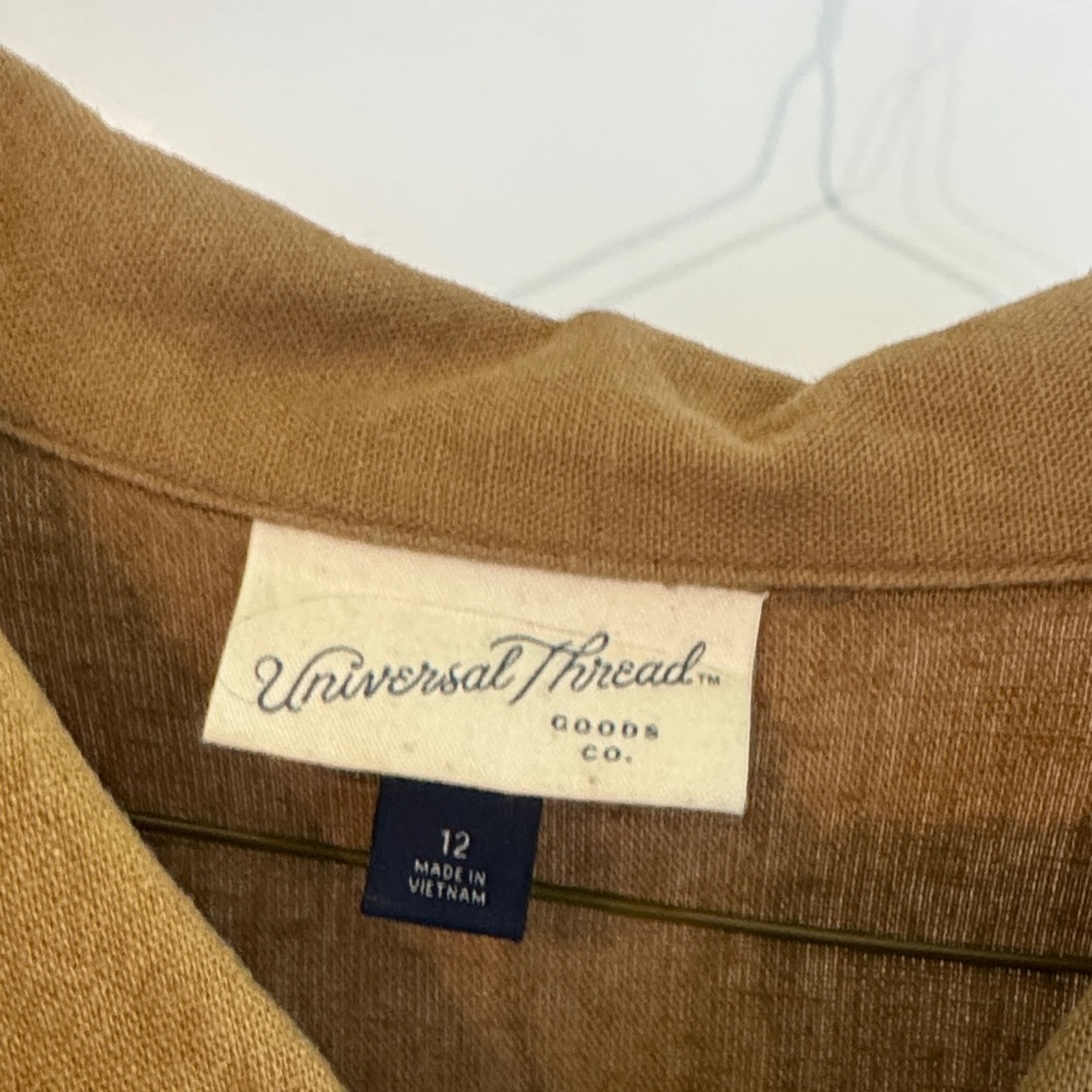 Universal Thread Tan Collared Romper - Picture 2 of 3